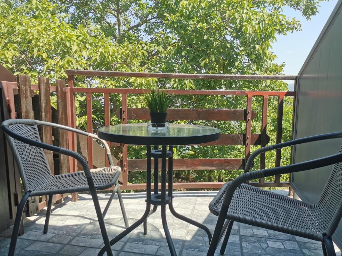 Hotel Kuca Za Odmor-Zelena Oaza Golubac Exterior foto